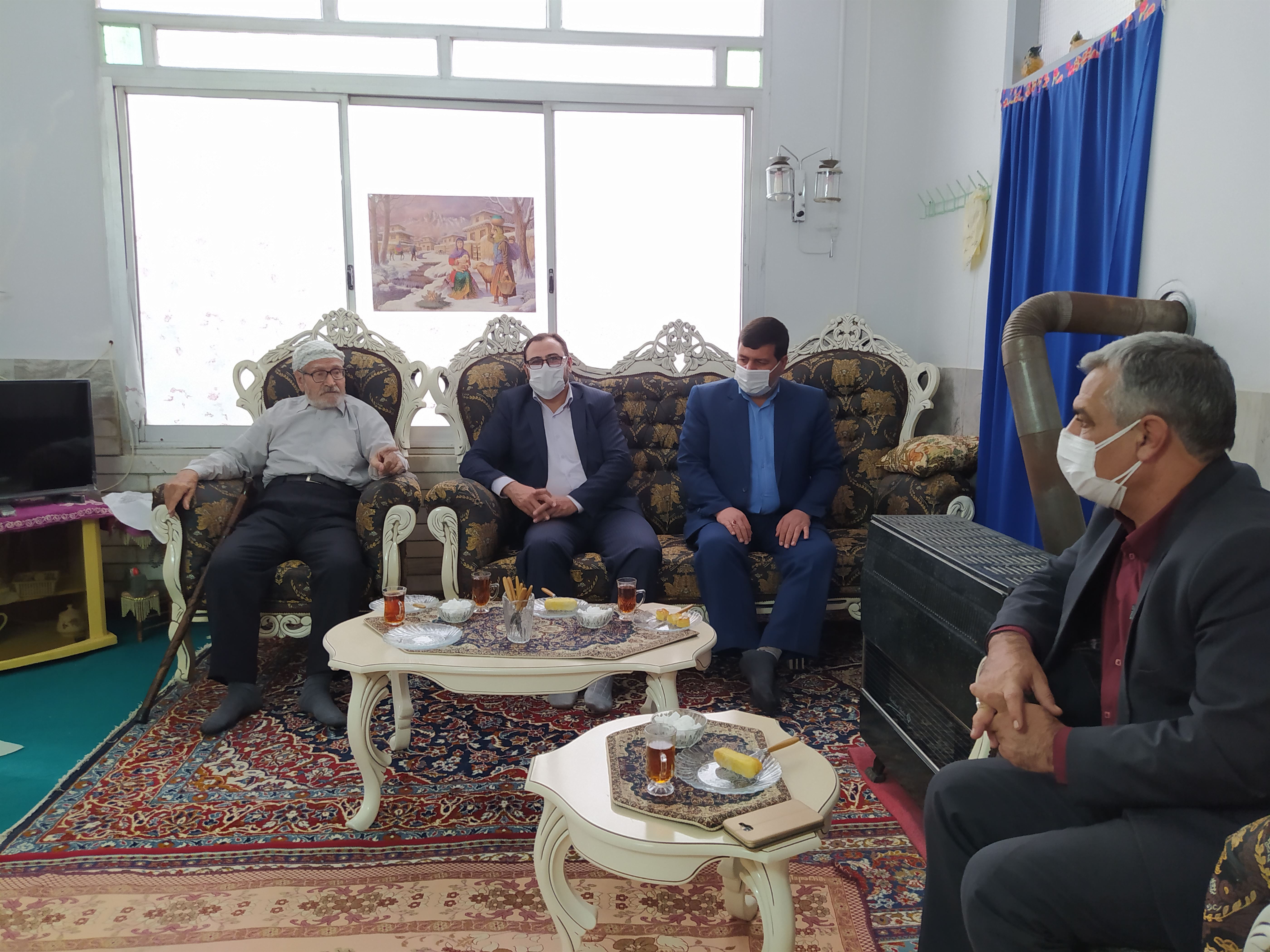 دیدار رییس و کارکنان منطقه خراسان شمالی با تعدادی از جانبازان عضو صندوق به مناسبت سالروز ولادت حضرت ابوالفضل العباس(س) و گرامیداشت روز جانباز
